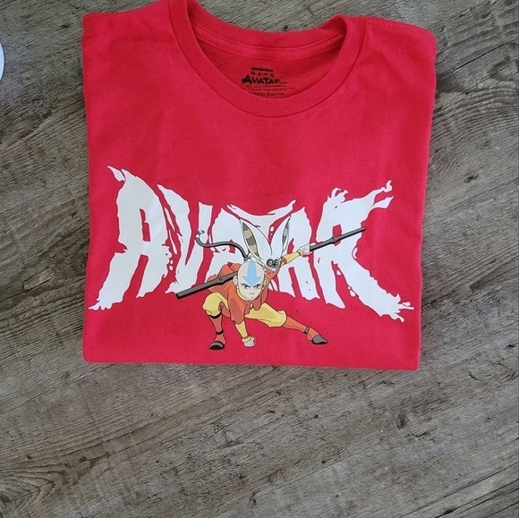 NWOT Avatar red men T-shirt - Picture 2 of 5